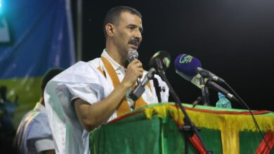 صورة وزير الثقافة والفنون والاتصال يفتتح النسخة الأولى من مهرجان الطينطان.. مائة عام على التاسيس (صور)