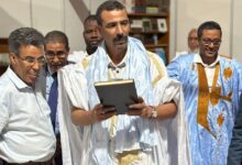 صورة وزير الثقافة يتفقد التحضيرات الجارية لانطلاق معرض نواكشوط الدولي للكتاب