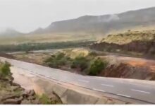 صورة السماح بعبور السيارات على طريق التوسعة الجديدة بمرتفع “جوك” بولاية لعصابة (فيديو)