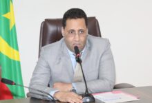 صورة الوزير الأول المختار ولد إنجاي: أمة لا تحرم الجندي والمعلم ليست بخير (تدوينة)