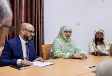 صورة وزيرة الاسكان تشرف على زيارة ميدانية لمؤسسة تنفيذ الأشغال بالمواد المحلية وتطّلع على واقع مشاريعها