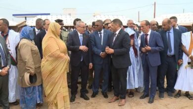 صورة وزير الداخلية يشرف على إدخال آليات حديثة لدعم قدرات شركة “آرما هولدينغ” في نظافة نواكشوط