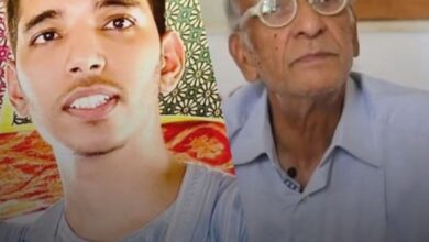 صورة طالب موريتاني بمحظرة النباغية يفند ادعاء مفكر تونسي حول كلمة قرآنية