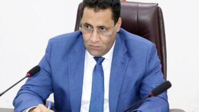 صورة الوزير الأول يترأس اجتماع اللجنة الوزارية المكلفة بتصنيف المؤسسات