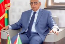 صورة وزير الشؤون الاقتصادية يغادر نواكشوط إلى باريس للمشاركة في اجتماع منظمة هام