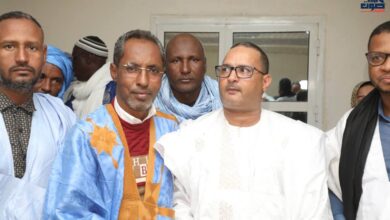 صورة سكان النعمة ينظمون حفلا لتوديع حاكم المقاطعة بلاه ولد سيدي محمد