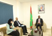 صورة وزير التنمية الحيوانية يبحث مع السفير الجزائري آفاق التعاون الثنائي