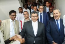 صورة ولد بناهي يتسلم مهامه مديرا عاما لميناء نواكشوط المستقل من سلفه سيدي محمد ولد محم (صور)