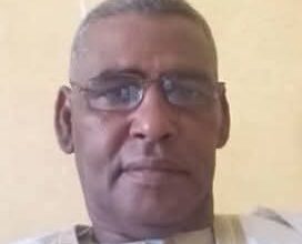صورة الإعلان في نواكشوط عن وفاة المدير الناشر لموقع “أفتير آفريك” إعل ولد البار