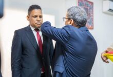 صورة توشيح موظفين بالبنك المركزي باسم غزواني (صور)