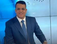 صورة صحفي في قناة الموريتانية يتحدث عن إجراءات بحقه على خلفية أسئلة وُجّهت لوزير الشؤون الإسلامية