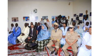 صورة السيدة الأولى تقدم مبلغ خمسة ملايين أوقية قديمة دعما لمركز ترانيم للفنون