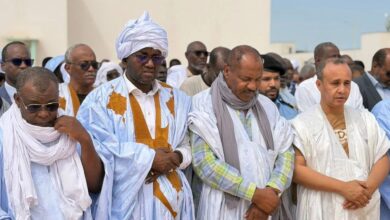 صورة تشييع مهيب للناشط الحقوقي ببكر ولد مسعود بعد مسيرة طويلة في مناهضة العبودية