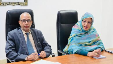 صورة مفوضة الأمن الغذائي تُلزم عمال المفوضية بترشيد الطاقة ووقف حركة السيارات رباعية الدفع (صور)