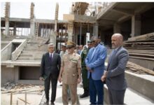 صورة الوزير يعقوب ولد سالم فال يتفقد مشاريع البرنامج الاستعجالي لتنمية نواكشوط