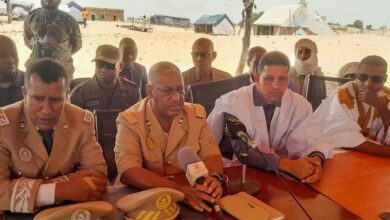 صورة والي الحوض الغربي يدعو سكان القرى الحدودية لعدم التوغل داخل الأراضي المالية