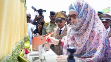 صورة وزيرة التجارة والسياحة تشرف على إطلاق مشروع منتجع أنجاكو بالترارزة