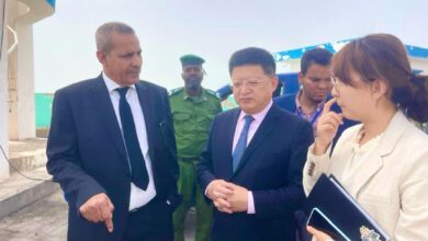صورة زيارة سفير جمهورية الصين الشعبية إلى ميناء نواكشوط المستقل المعروف بـ“ميناء الصداقة” (صور)