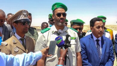 صورة الجمارك بمطار أنواكشوط أم التونس الدولي تُتلف كميات كبيرة من الخمور