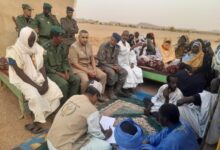 صورة باركيول: مفوضية الأمن الغذائي تقدم المساعدة لأسرة تعرضت لحريق (صور)