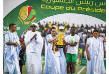 صورة الوزير المكلف بالأمانة العامة للحكومة يحضر نهائي كأس رئيس الجمهورية