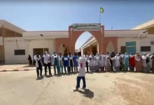 صورة تصاعد التوتر بمستشفى أطار بعد تدخل أمني لتفريق احتجاج الأطباء