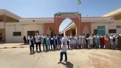 صورة تصاعد التوتر بمستشفى أطار بعد تدخل أمني لتفريق احتجاج الأطباء