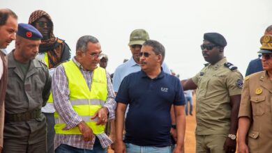 صورة وزير التجهيز يتفقد مشاريع الطرق بكيدي ماغه ويشدد على الجودة واحترام الآجال