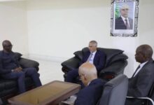 صورة مفوض حقوق الإنسان يلتقي بمكتبه بالعاصمة بوفد من السنغال