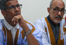 صورة هيئة الدفاع عن مريم الشيخ وقامو عاشور تندد بمنعهما من دخول البرلمان وتطالب بوقف “المخالفات القانونية”