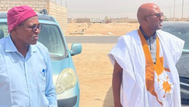 صورة عمدة بلدية الميناء يتابع تهيئة الساحات المخصصة لبناء المؤسسات التعليمية (صور)