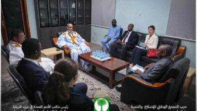صورة وفد أممي يزور مقر حزب تواصل ويلتقي قيادة الحزب (صور) 