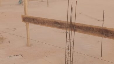 صورة سكان “انبيكت لحواش” إنجاز الملعب الرياضي في مكان ضيق هدر للمال العام وخطأ لا يغتفر