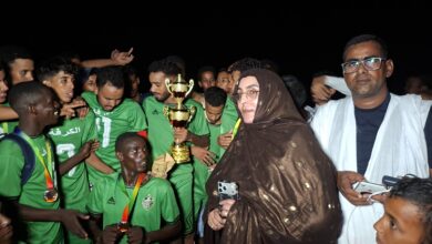 صورة النائب امقيرة بنت الوداني تختتم النسخة الثانية من بطولتها الرياضية ببلدية أم لحياظ (صور)