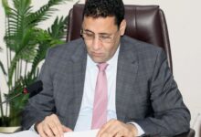 صورة الوزير الأول يترأس اجتماعا وزاريا حول مشروع قانون الصناعة التقليدية (صور)