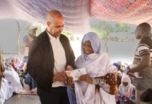 صورة المندوب العام لـ«التآزر» يطلق عملية توزيعات نقدية لصالح الأسر المتضررة من السيول والأمطار في كنكوصة