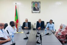 صورة الرئيس الحسن ولد عوان يعقد اجتماعا تشاوريا بقاعة الاجتماعات بمباني السلطة (صور)
