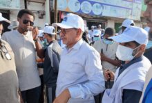 صورة بأمر من حزب الإنصاف وبمشاركة عمدة عرفات انطلاق حملة نظافة كبرى من أمام مستشفى الصداقة (صور)